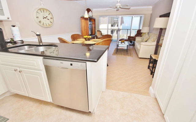 Surfside 207 Apartment 2