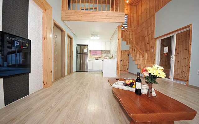 Gwangyang Four Seasons Story Pension