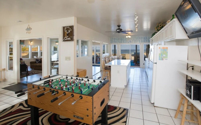 Oceanfront Villa - 12 Br Home