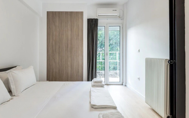 Stylish Formionos Apartment