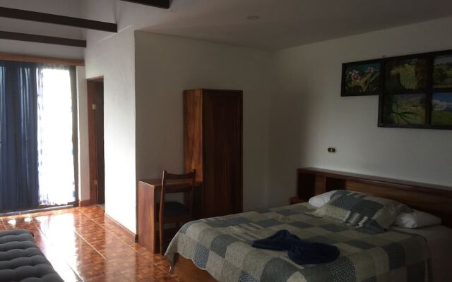 Hotel Los Héroes