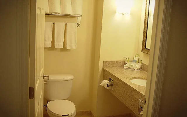 Holiday Inn Express Defuniak Springs