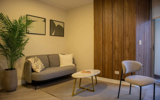 w Exceptional 1BR w Balcony in San Isidro