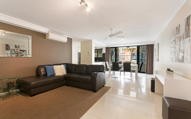 Clubb Coolum Beach Resort