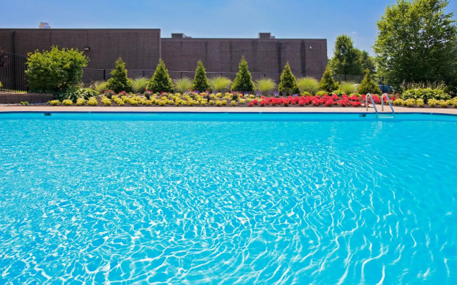 Radisson Hotel Freehold
