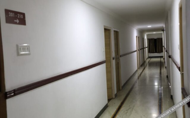 Maple Tree Hotel