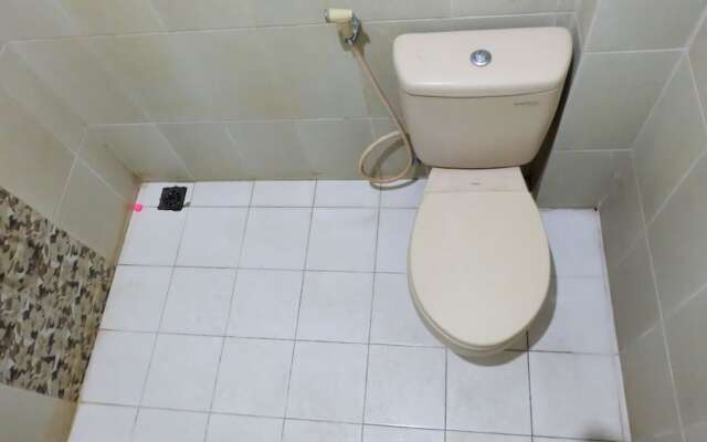Simply Homy Guest House UTY Kronggahan