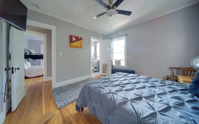 Deck, Pool Table! Walkable Cleveland Heights Apt