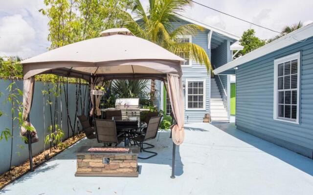 Tropical Garden Bungalow B