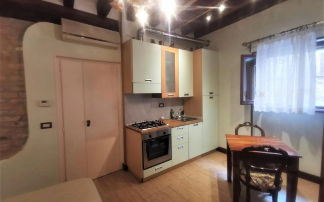 Canal View Studio Flat