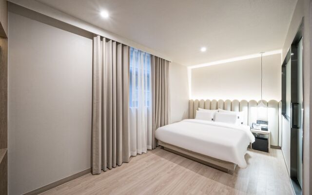Poverta Stay Hotel