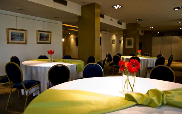 Ariston Hotel
