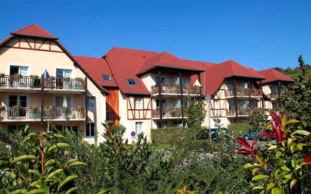 Picturesque apartment with a dishwasher on a quiet place.