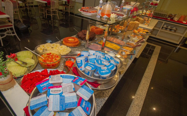 Trevi Hotel & Business