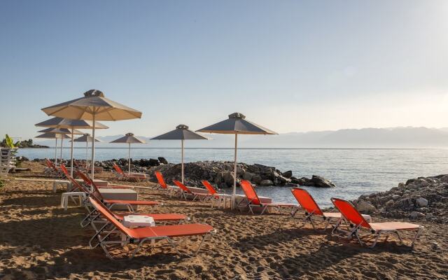 Beachfront Modern Flat-Breakfast Included