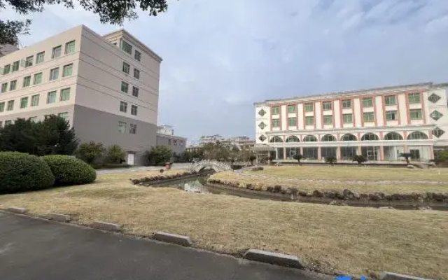 Jauntyo International Hotel