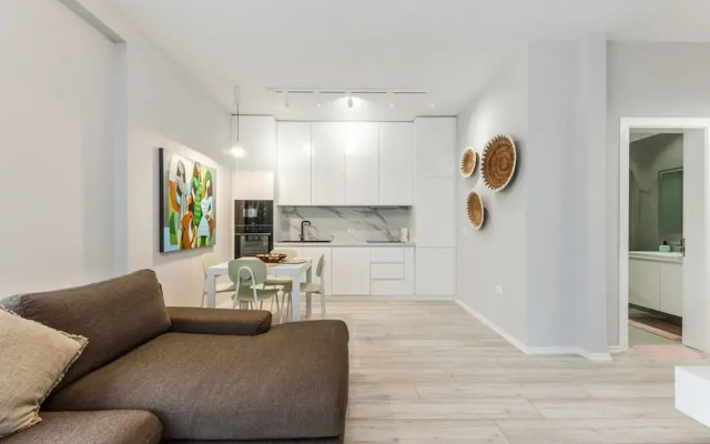 The Funky Apartment Free Parking