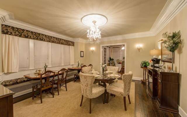 Knob Hill Bed & Breakfast