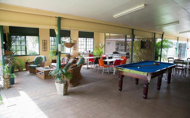 Tropical Lodge