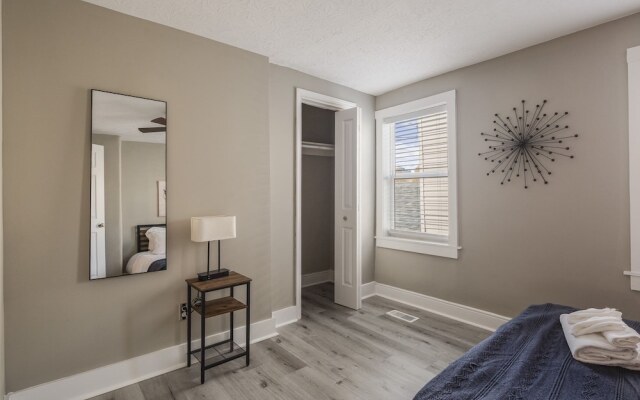 Newly renovated 4BR CozySuites