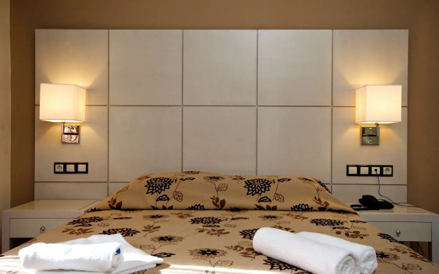 Theros Hotel