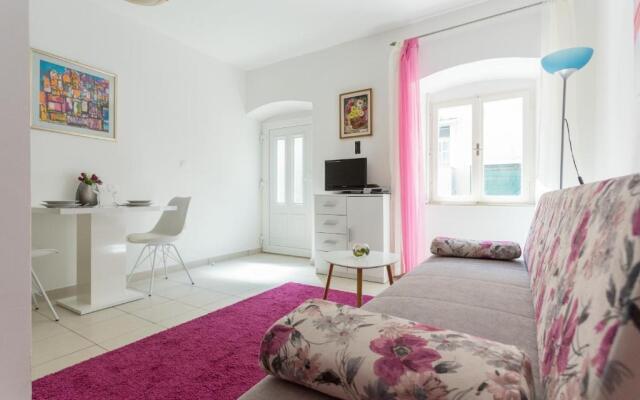 Apartments Mara