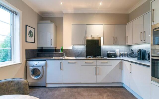 Modern Living 2 Bedroom Apartment South Wilmslow