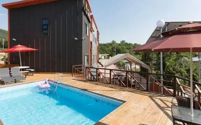 Gyeongju Feelhouse Pension