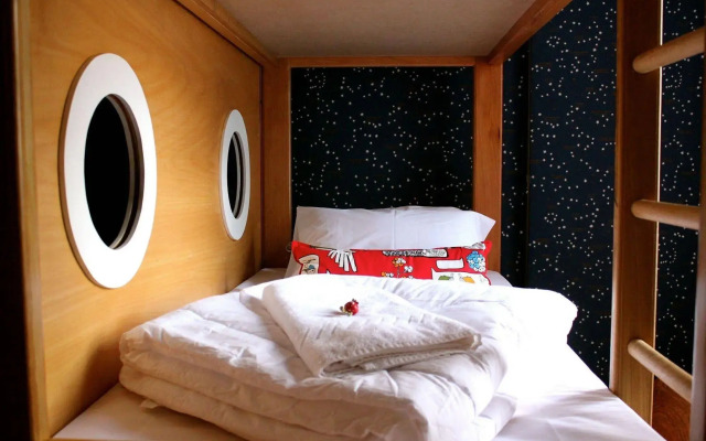 Hostel California Cafe Bar