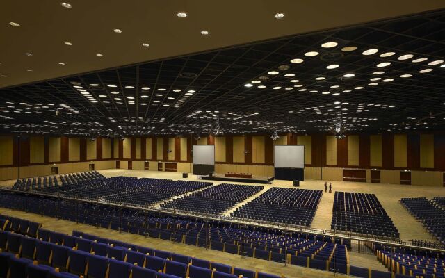 Novotel Hyderabad Convention Centre Hotel