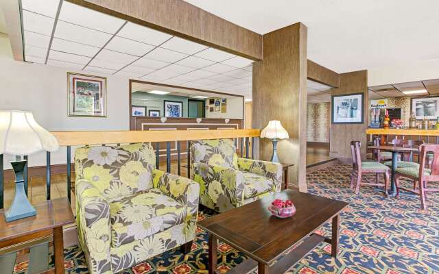 Days Inn by Wyndham Wilson