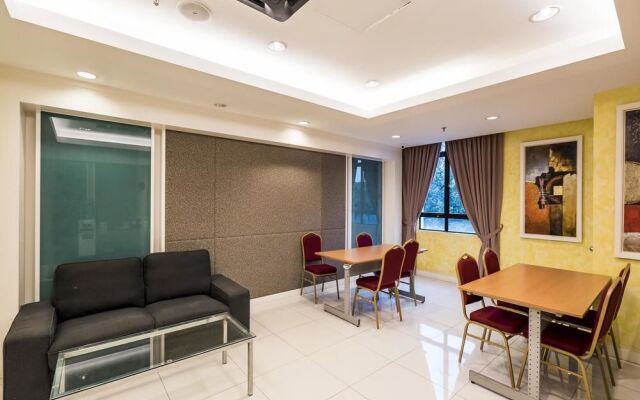 OYO 290 Orange Premier Hotel Shamelin Perkasa