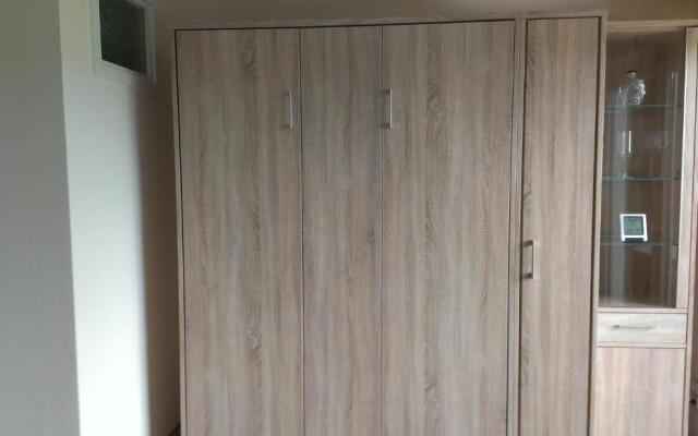 Wurmberg Hexe mit Blick auf den Wurmberg