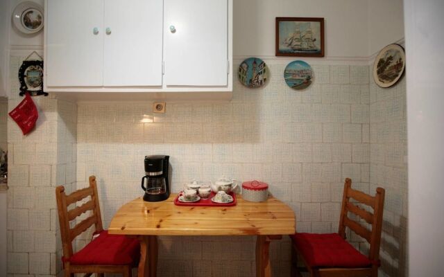 Comfy & Tasteful Central Apt • 1' to Metro Station