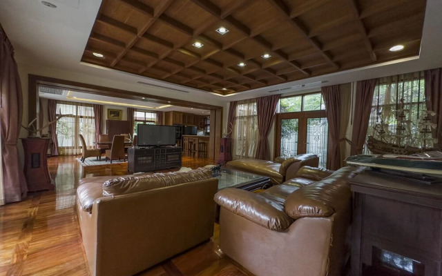 Executive 4 Bed Pool Villa - VTM