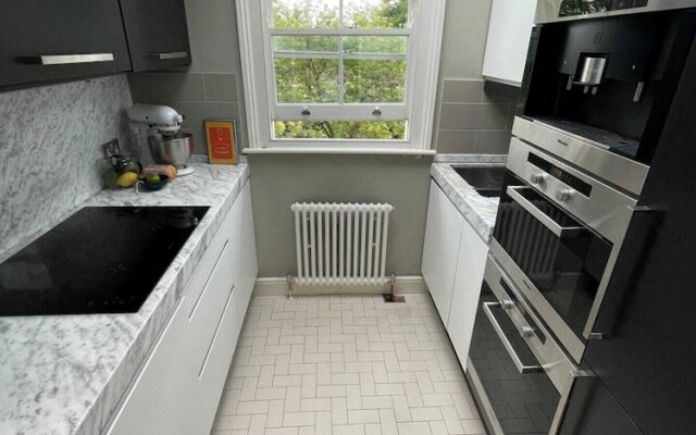 Gorgeous 1BD Flat With Steam Room - South Woodford