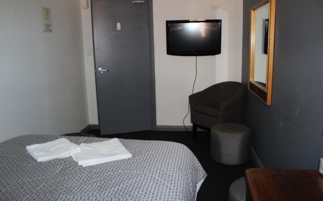 The Crown & Anchor Hotel – Guest Rooms – Newcastle