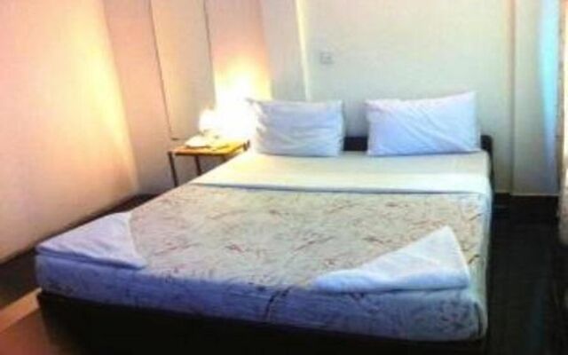 Golden World Guesthouse