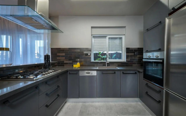 GEFFEN Luxury Apartments
