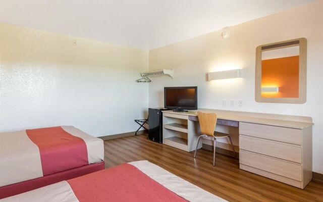 Motel 6