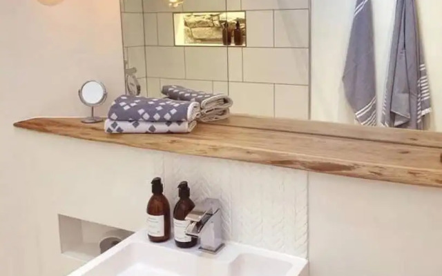The Estuary Apartment - 2 Minutes From Beach