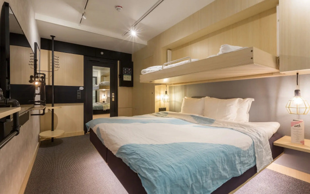 Hotel With Urban Deli