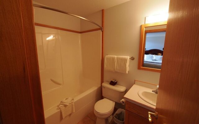 Executive House Suites Hotel & Conference Centre