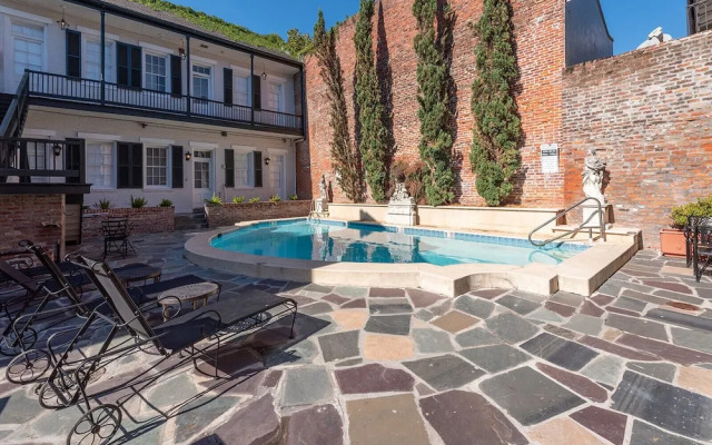 The Manor on St. Philip