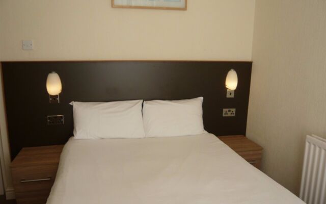 Dutchman Hotel