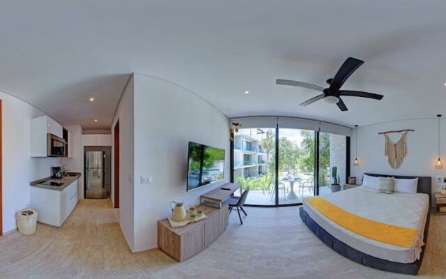 Trendy Studio, PANORAMIC D 202 – By Salt-Kisses