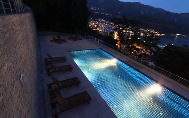 Apartments Aqua
