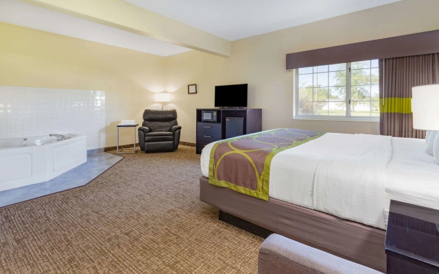Emmetsburg Hotel and Suites