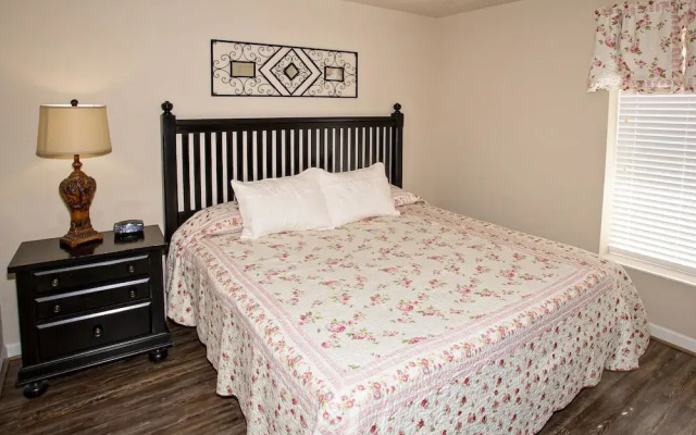 Cedar Lodge 704