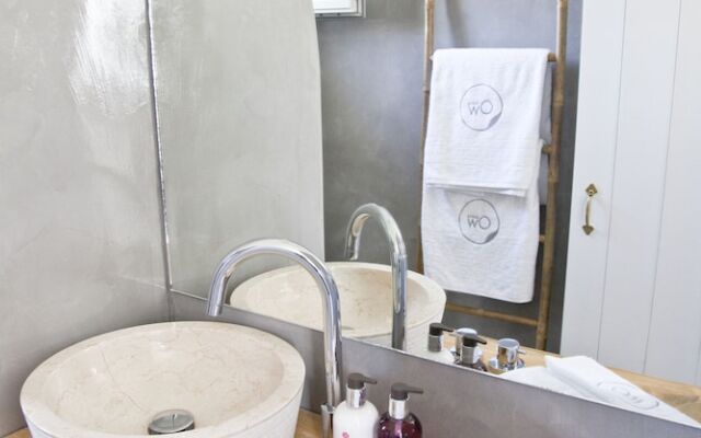 OW Andros - Luxury Suites